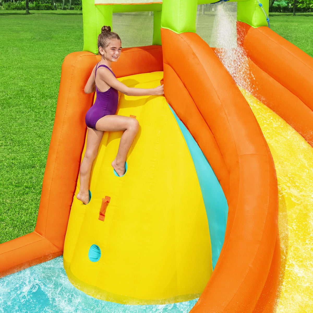 Kids Outdoor Inflatable Water Park with Water Cannon O744