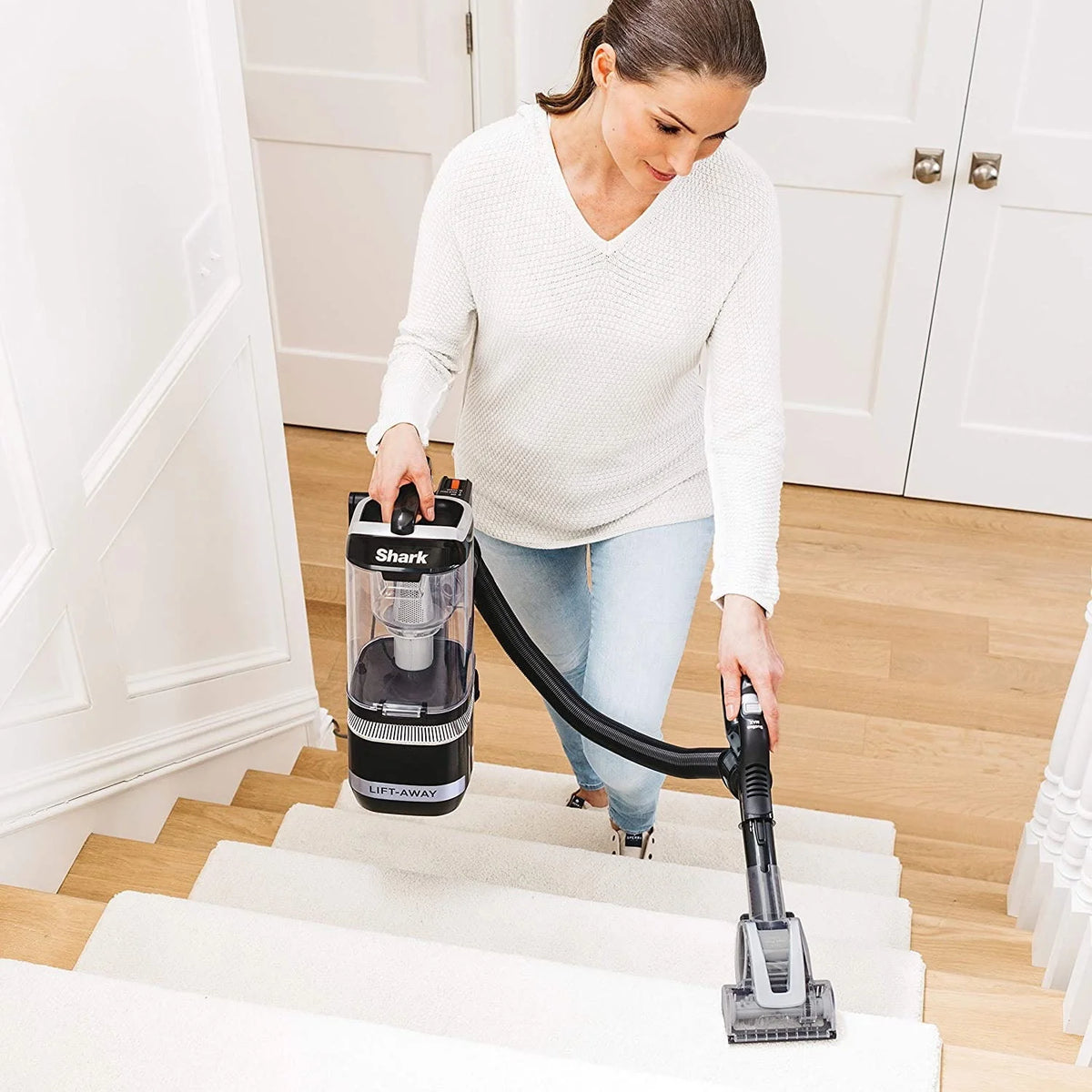Upright Vacuum Z2430