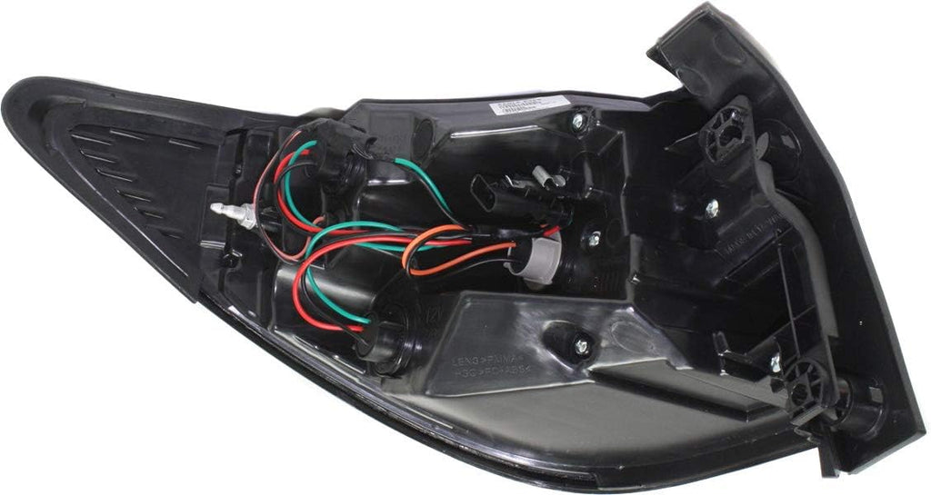 Tail Light Assembly Passenger Side B849644