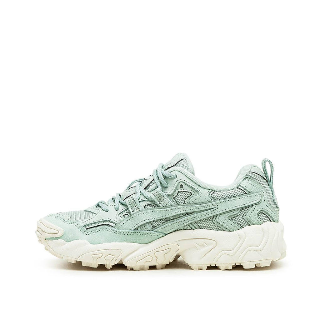 Green Cream Sneakers M76070