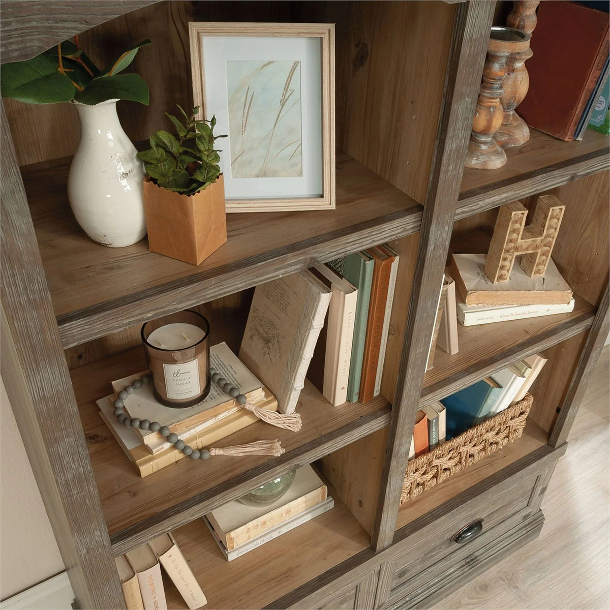 Engineered Wood Bookcase G609