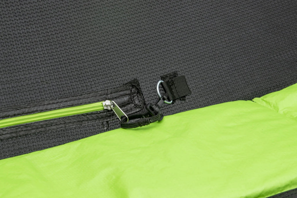 14ft Trampoline and Enclosure S558